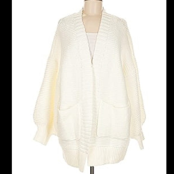 Lani the Label Elegant Cream Knit Cardigan Size M NWT Bloomingdale’s Exclusive - Picture 2 of 10